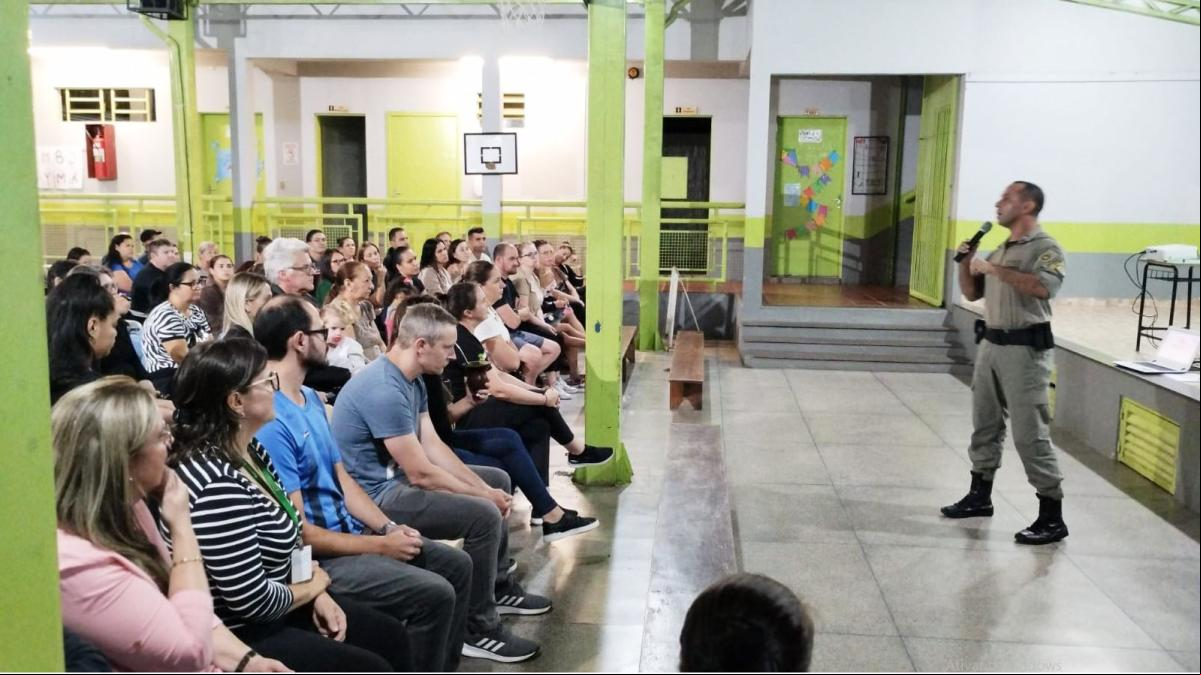 A escola Primavera é a maior do município em número de alunos, com 585 estudantes, e contou com duas assembleias no início do ano A escola Primavera é a maior do município em número de alunos, com 585 estudantes, e contou com duas assembleias no início do ano