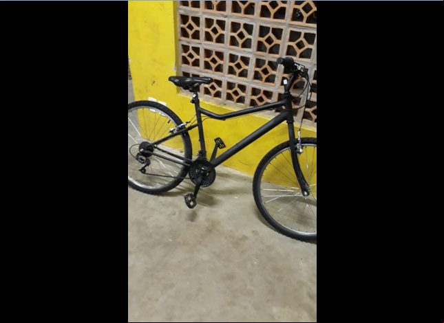 Bicicleta foi apreendida pela polícia (Foto: Brigada Militar) Bicicleta foi apreendida pela polícia (Foto: Brigada Militar)