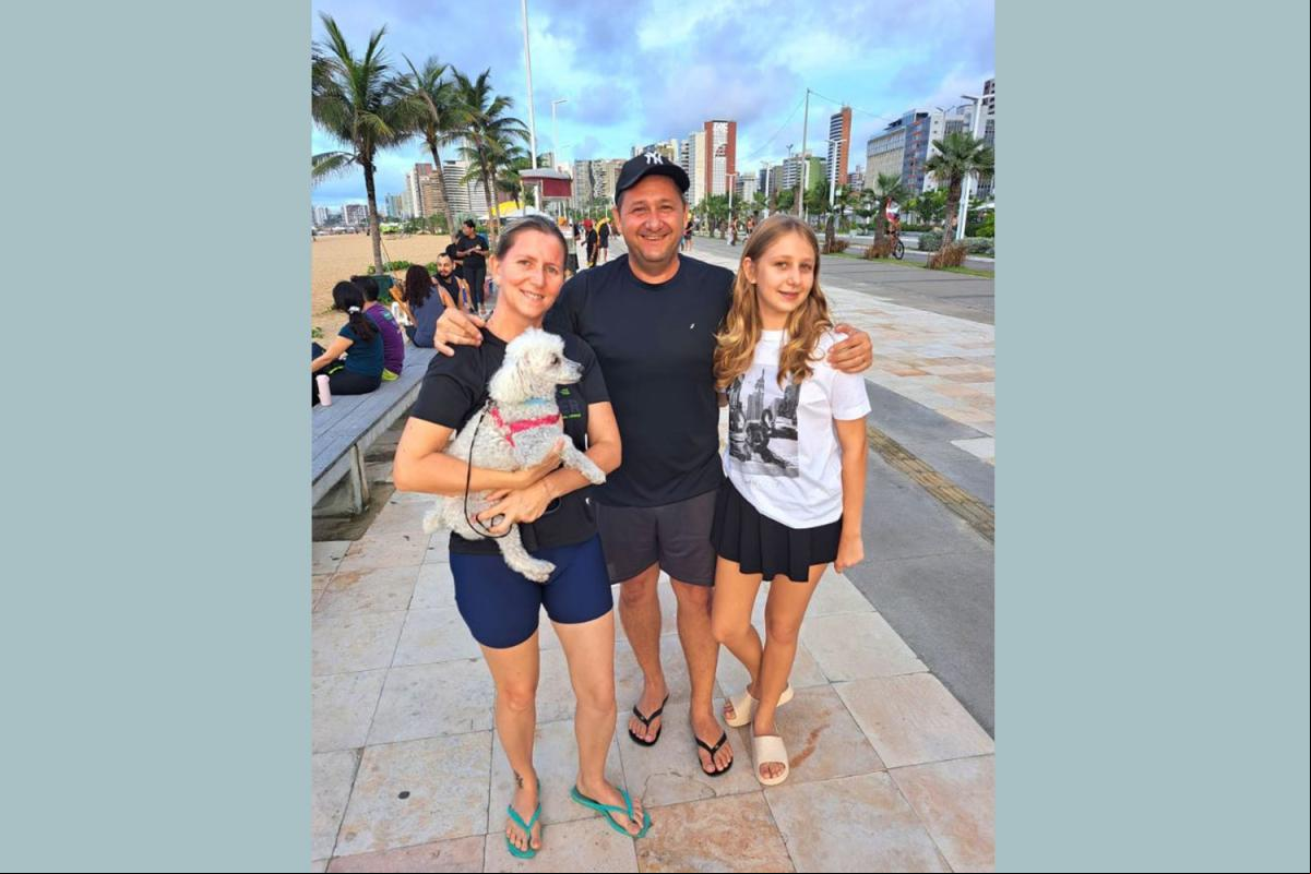 Cirlei, Tarcísio, Juliana e a pet Xuxa, agora em Morada Nova, no Ceará, e nos fins de semana aproveitando as maravilhas de Fortaleza. A geografia não é mais uma barreira Cirlei, Tarcísio, Juliana e a pet Xuxa, agora em Morada Nova, no Ceará, e nos fins de semana aproveitando as maravilhas de Fortaleza. A geografia não é mais uma barreira