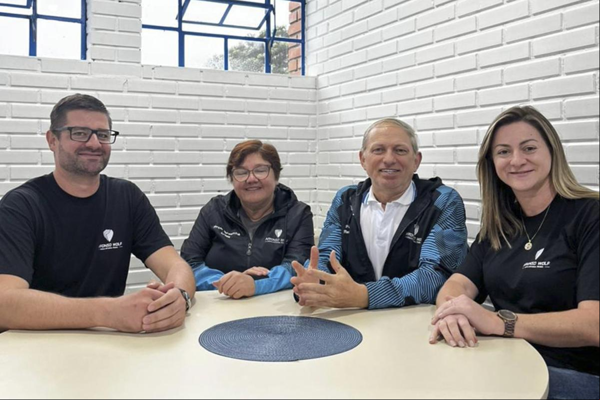 Fábio, Teresinha, Paulo e Shirlei fazem parte da organização