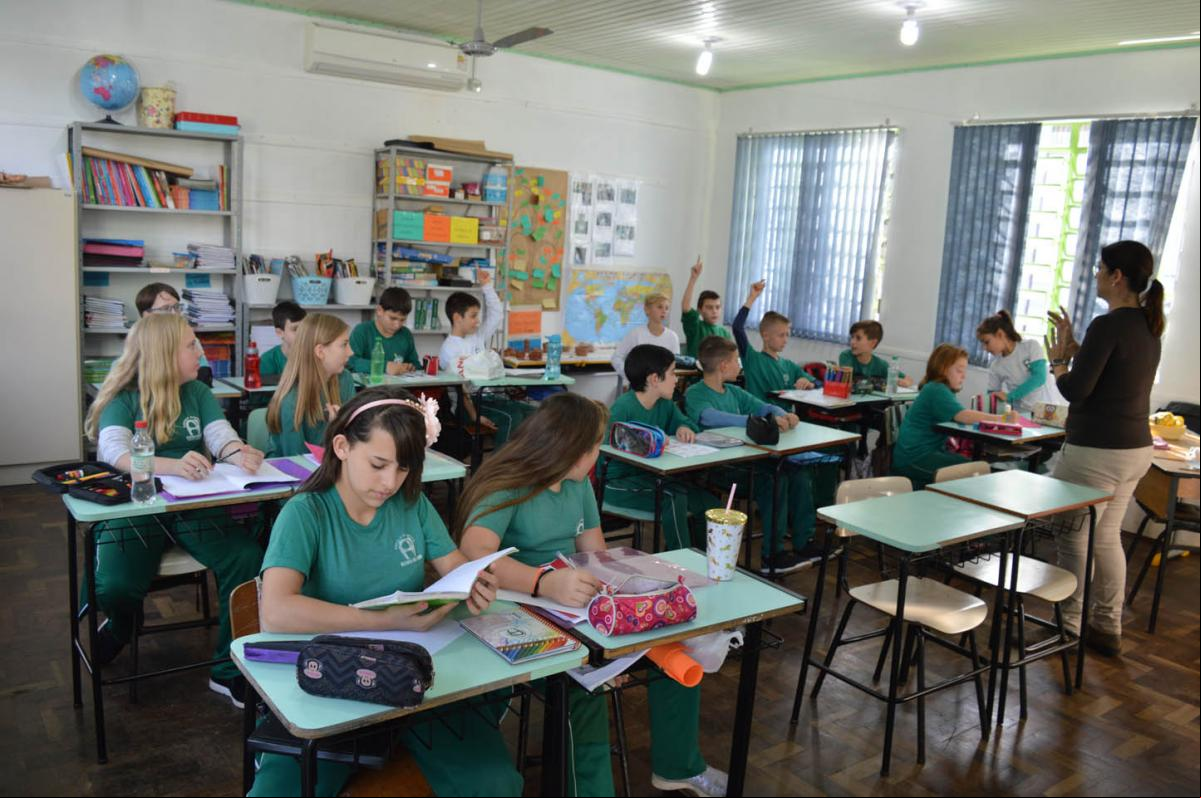 São 238 alunos da educação infantil ao 9º ano do ensino fundamental São 238 alunos da educação infantil ao 9º ano do ensino fundamental