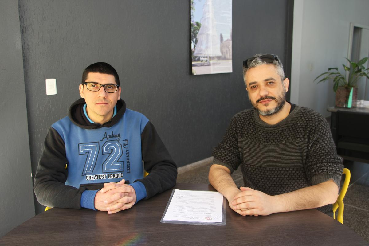 Álvaro e Bruno estiveram no JDI para divulgar o debate e convidar a comunidade para prestigiá-lo online Álvaro e Bruno estiveram no JDI para divulgar o debate e convidar a comunidade para prestigiá-lo online