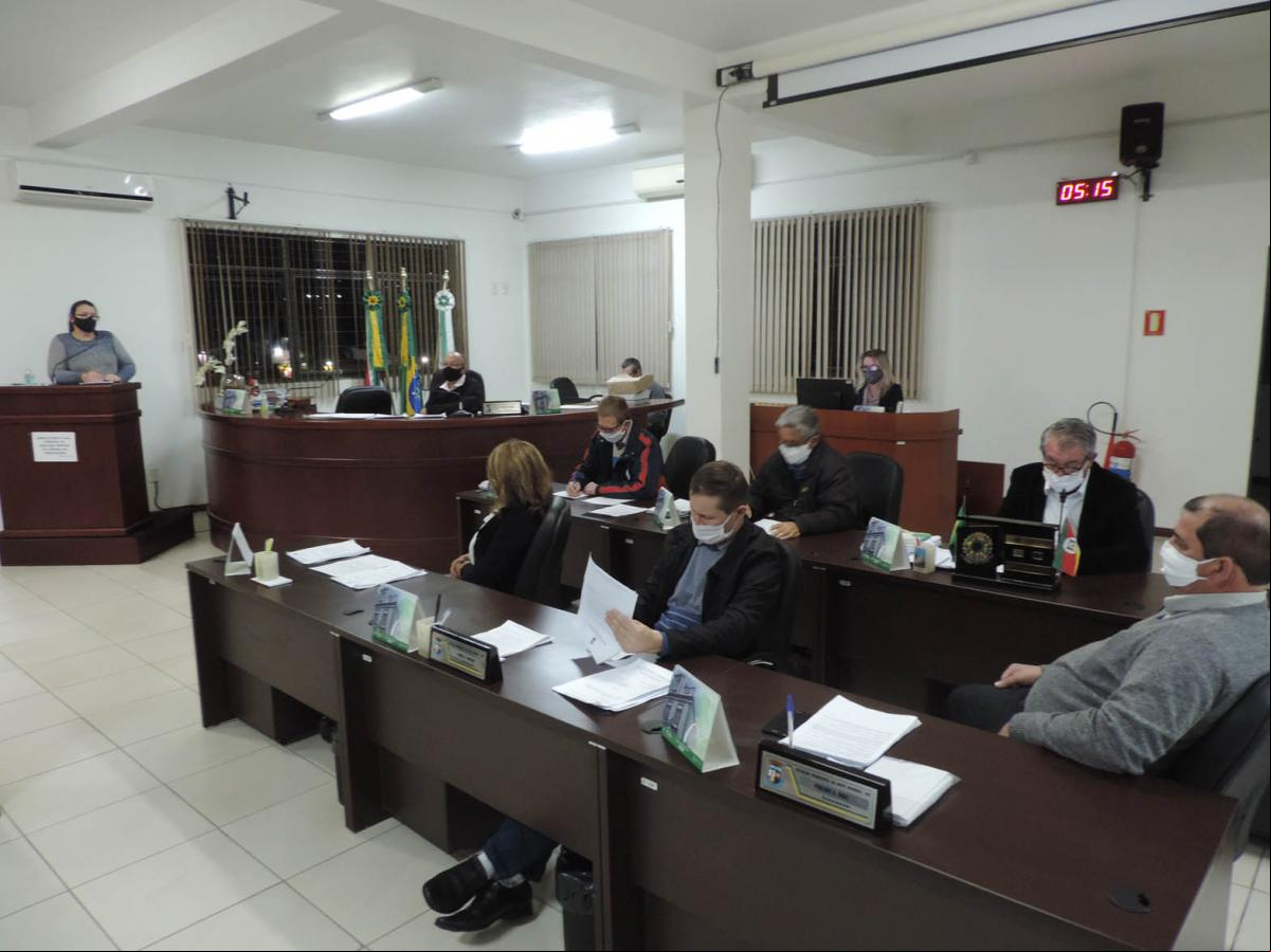 Reuniões presenciais voltaram nesta semana Reuniões presenciais voltaram nesta semana