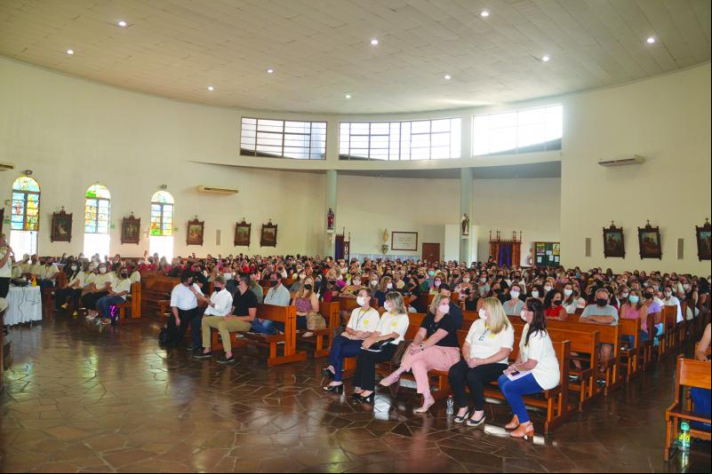 Encontro com profissionais da educação ocorreu na Igreja Matriz
