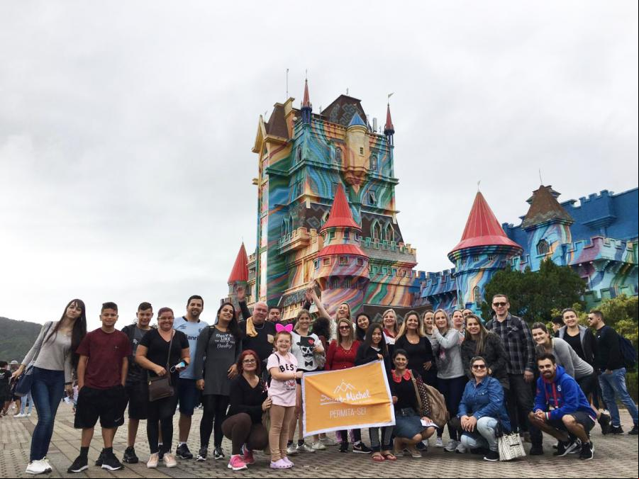 Agência oferece diversos pacotes de viagens em grupo, nacionais e internacionais