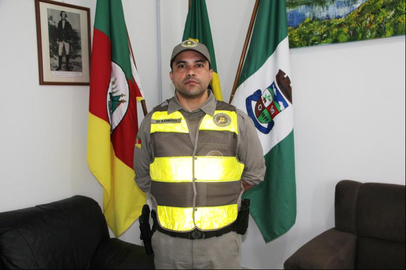 Soldado Barbosa foi apresentado nesta quinta-feira
