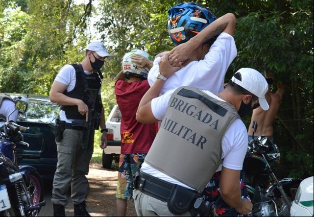 Operação ocorreu na tarde deste sábado (9)