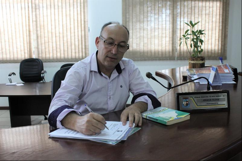 Joracir Filipin (PT) está na presidência