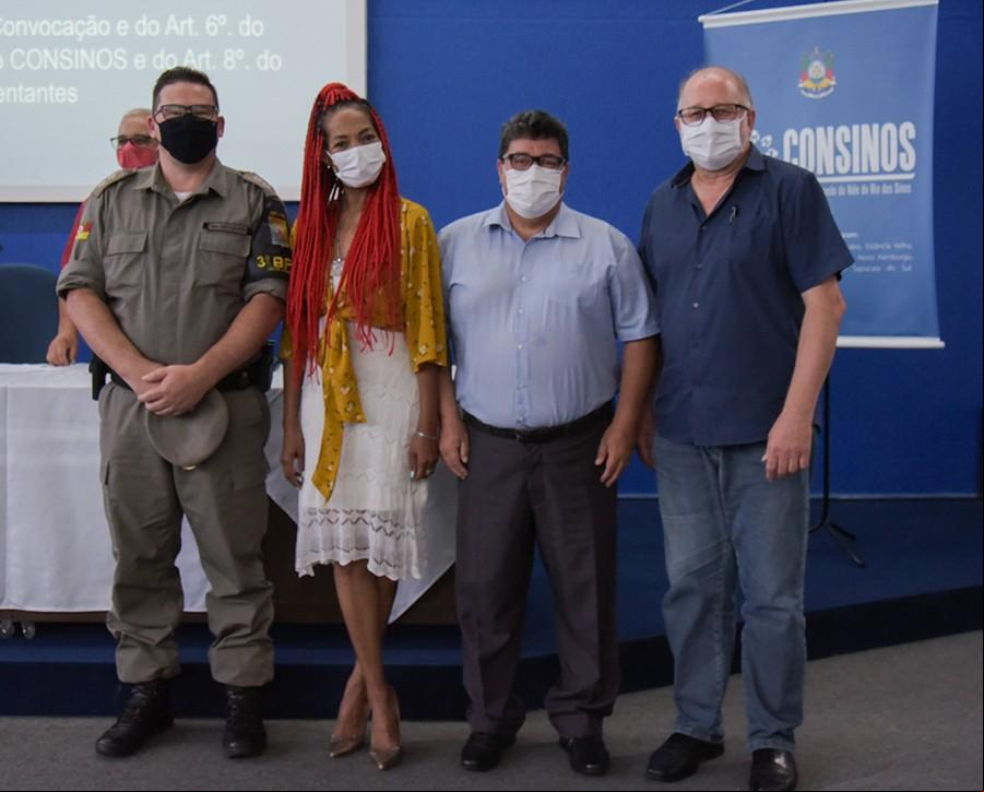 Lopes, Tânia, Brizola e Grabowski durante a posse