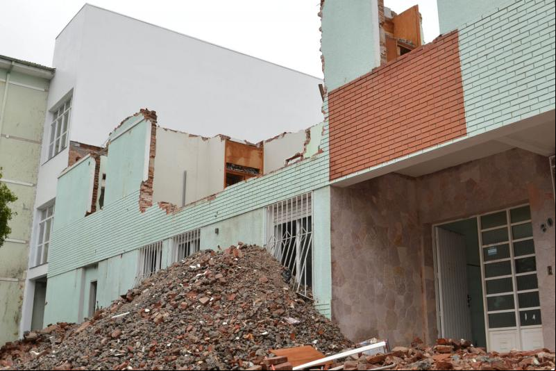 Prefeitura alega questões técnicas para a derrubada