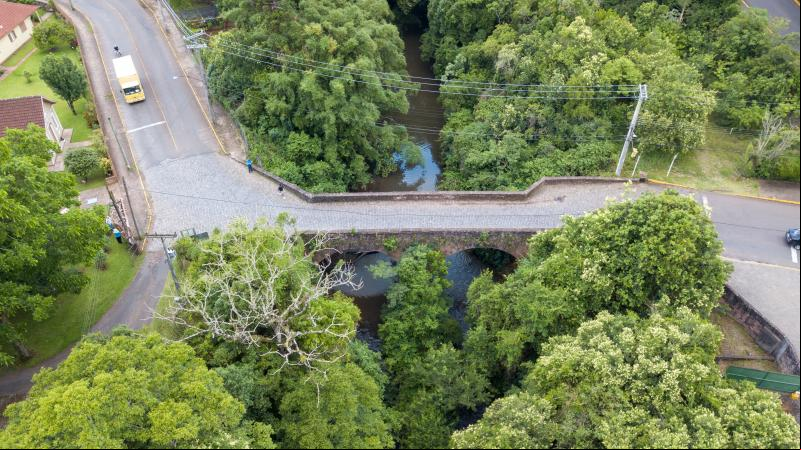 Ponte de Pedra (Foto: Foto Enio)