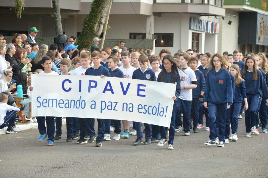 Escola 10 de Setembro divulgou projeto desenvolvido no ambiente escolar