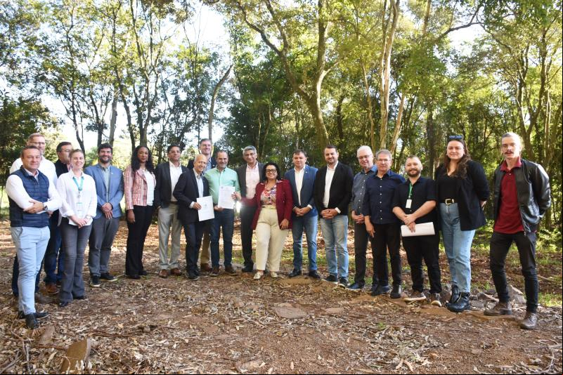Encontro entre representantes da Fepam, empresa e prefeitura