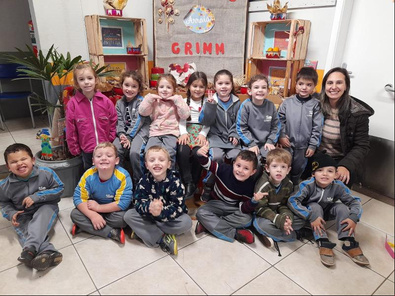Evento divertiu a garotada da escola Matheus Grimm 