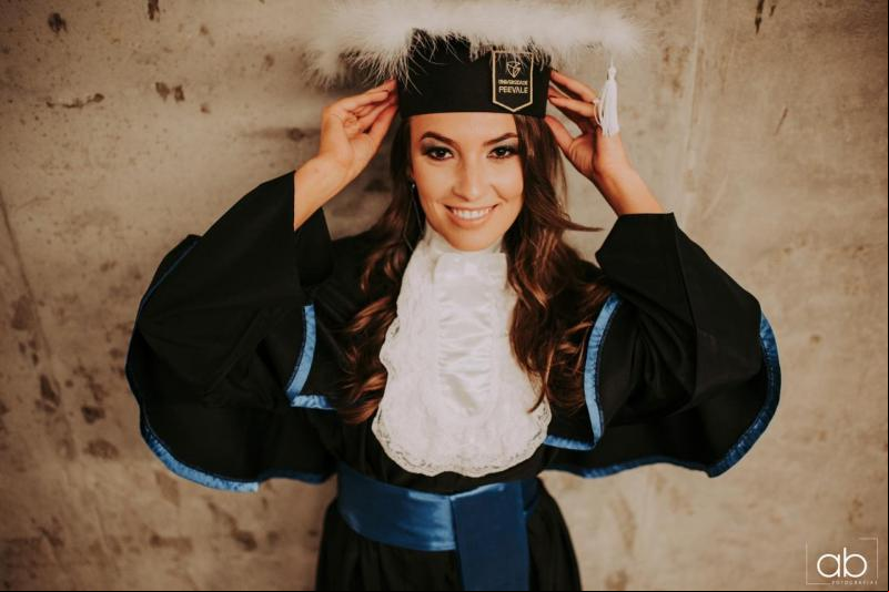 Greici Dapper Ranft formou-se em Comércio Exterior pela Universidade Feevale no último dia 19 de junho (Alisson Brum Fotografias)