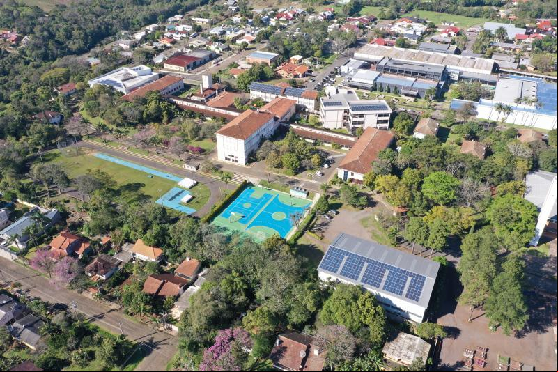 Campus amplo com ibilidade e infraestrutura avaliada pelo MEC