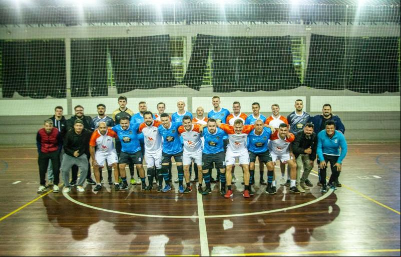 Jogo festivo arrecada R$ 1.000 em alimentos para os voluntários do hospital