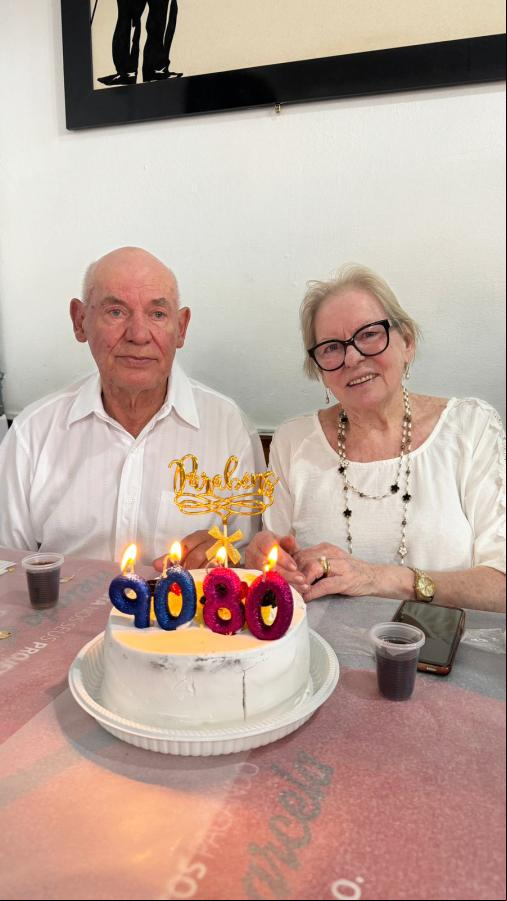 Luiz Marino Stoffel completou 90 anos no dia 8 de janeiro e sua esposa Renata Stoffel completou 80 anos no dia 15 de janeiro