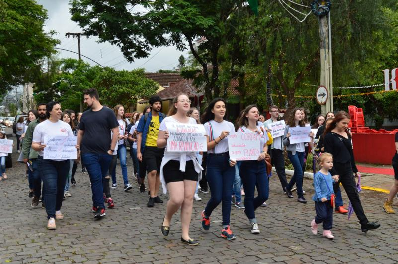 Protesto aconteceu na manhã de sábado
