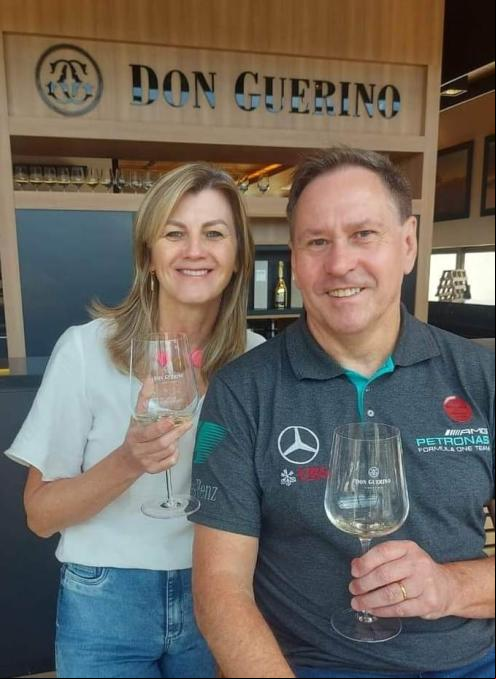 Mara Vargas estava de aniversário no dia 12/11. Na foto, ao lado do esposo Airton