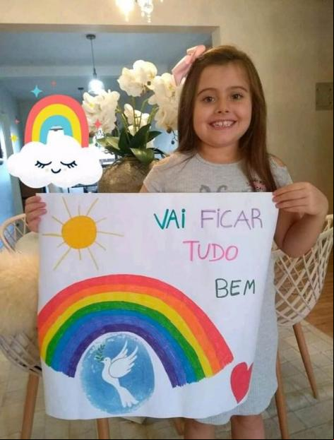 Mariana Orlandin da Silva, de 7 anos, incentivando quem precisa estar na linha de frente no combate ao coronavírus