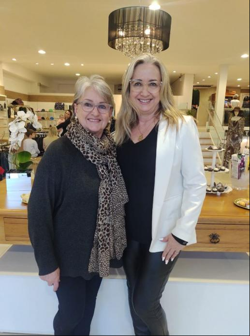 Miriam e Vânia Petry, da loja Petry Store, que completou 60 anos em Dois Irmãos