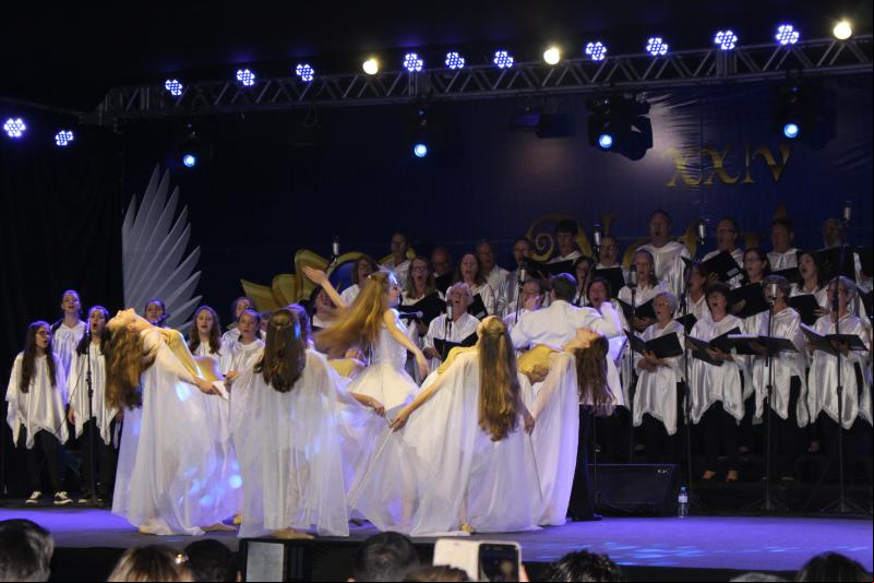 Coro dos Anjos se apresenta nesta sexta-feira