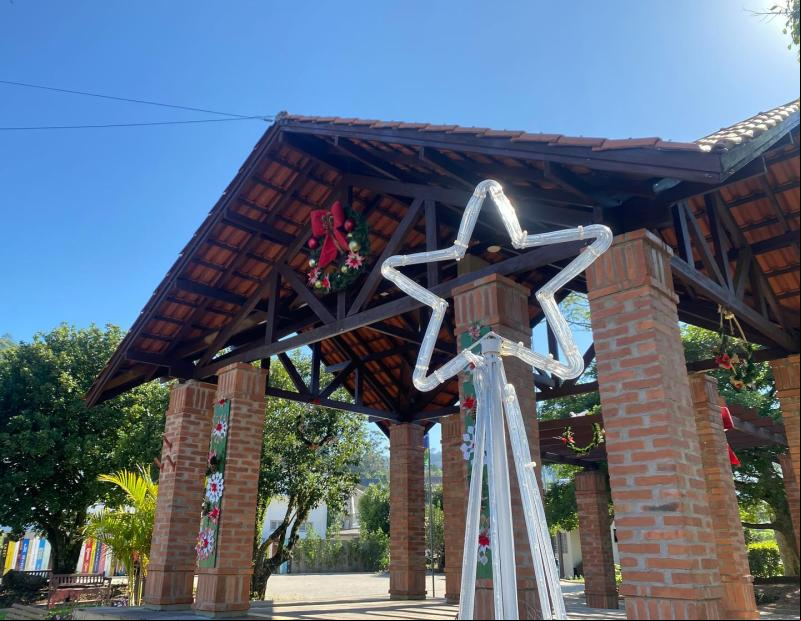 Decoração natalina já está nas ruas da cidade (Fotos: Divulgação)