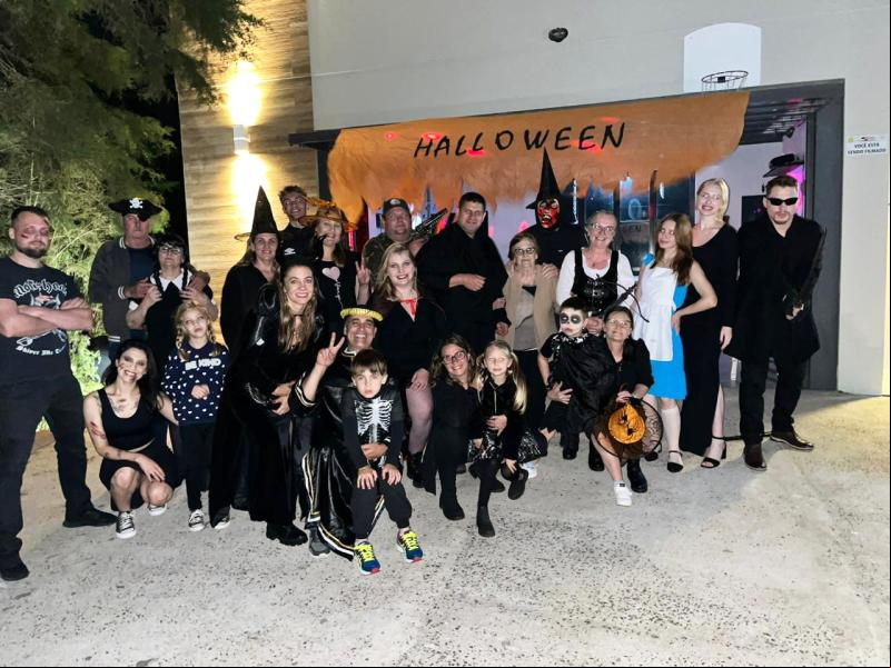 No sábado, dia 28, a Relojoaria Dois Irmãos promoveu uma bela e divertida festa de Halloween 