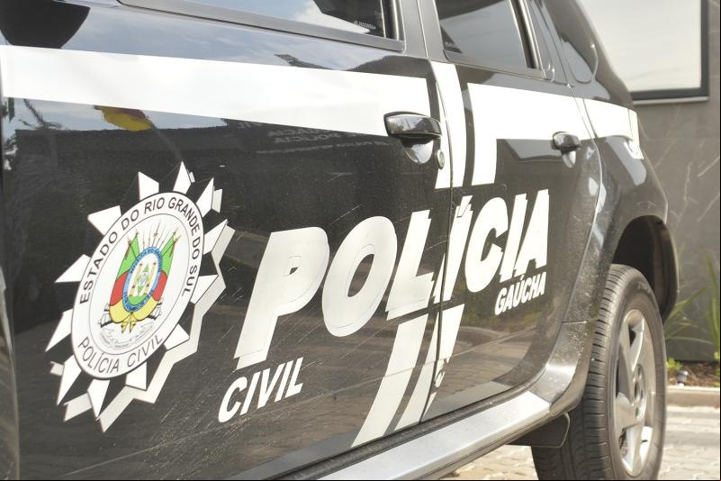 Mandados também foram cumpridos no Centro de Dois Irmãos, onde funciona a empresa de um dos investigados