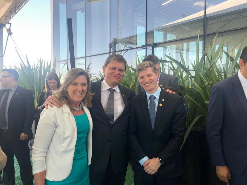 Prefeita Carla, ministro Tarcísio e deputado Marcel