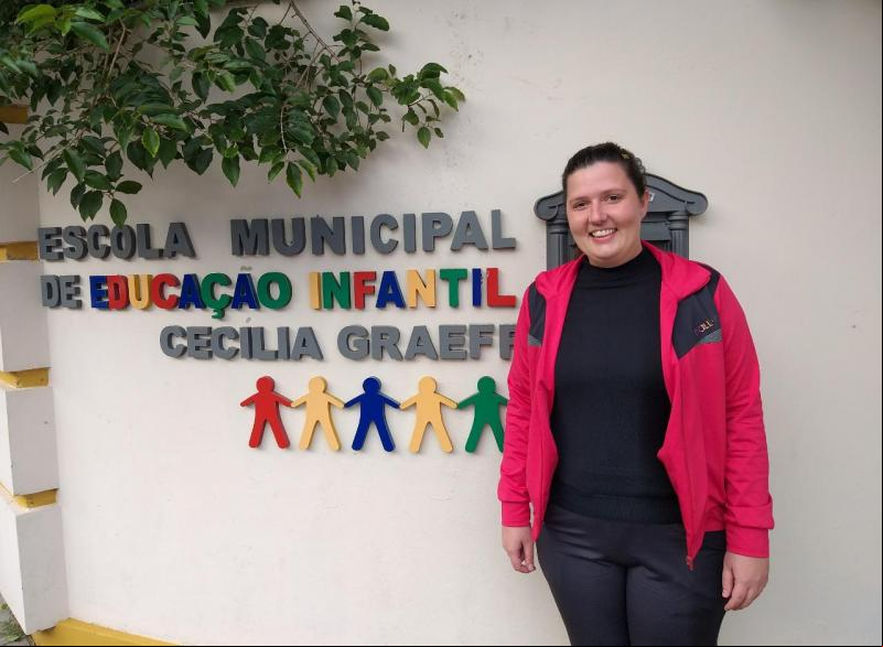 Romaica Laís Stoffel, da Escola Cecília Graeff, foi reconhecida no último dia 31