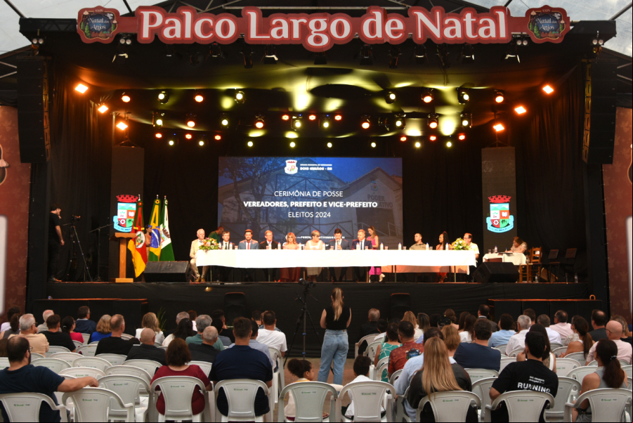 Solenidade ocorreu no Largo de Natal