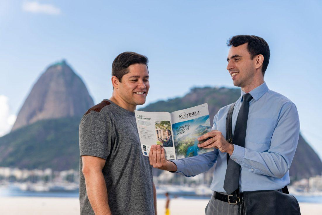 Serviço voluntário com valiosa contribuição à comunidade completa um século de atividade no país
